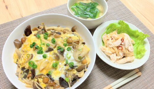 きのこの卵とじ丼と鶏ささみと穂先メンマの和え物 【男一人の平日夕食】